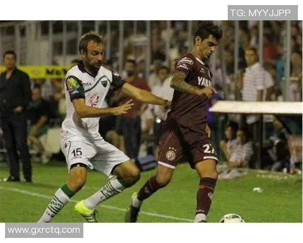 拉努斯与图库曼的激烈对决揭示了足球战术的魅力与团队合作的重要性