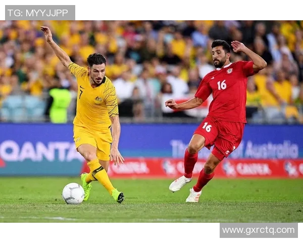 日本与澳大利亚足球比赛首发阵容分析及战术对比
