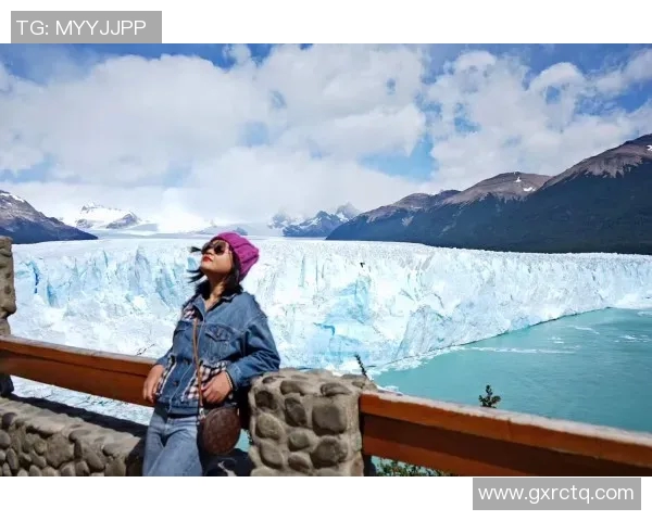 秘鲁与丹麦激战正酣实时解说精彩瞬间回顾与分析